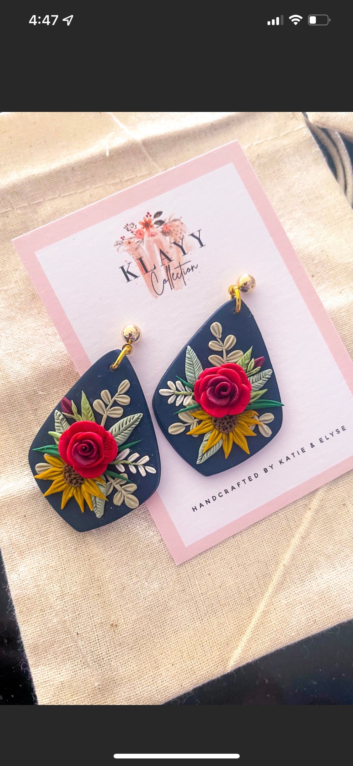 Navy and Red Floral Bouquet with Gold Stud