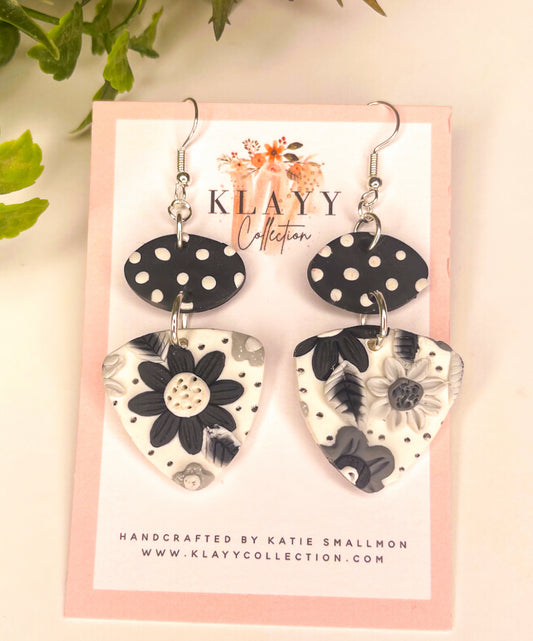 Black and White Spot Floral Tri Oval Hook