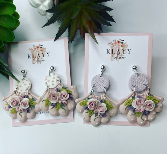 Stunning vintage shabby chic polymer clay earrings with scollop